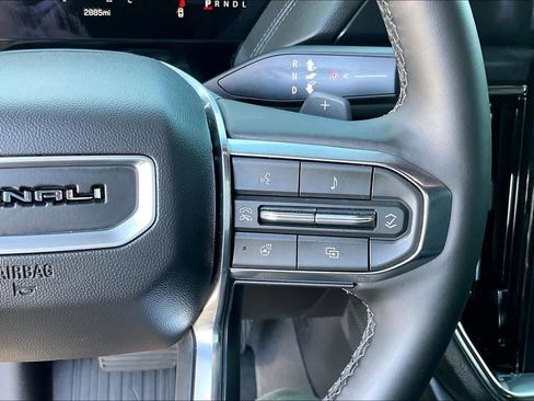 Used 2026 GMC Yukon XL Denali w/ Sun & Power Step Package image 25