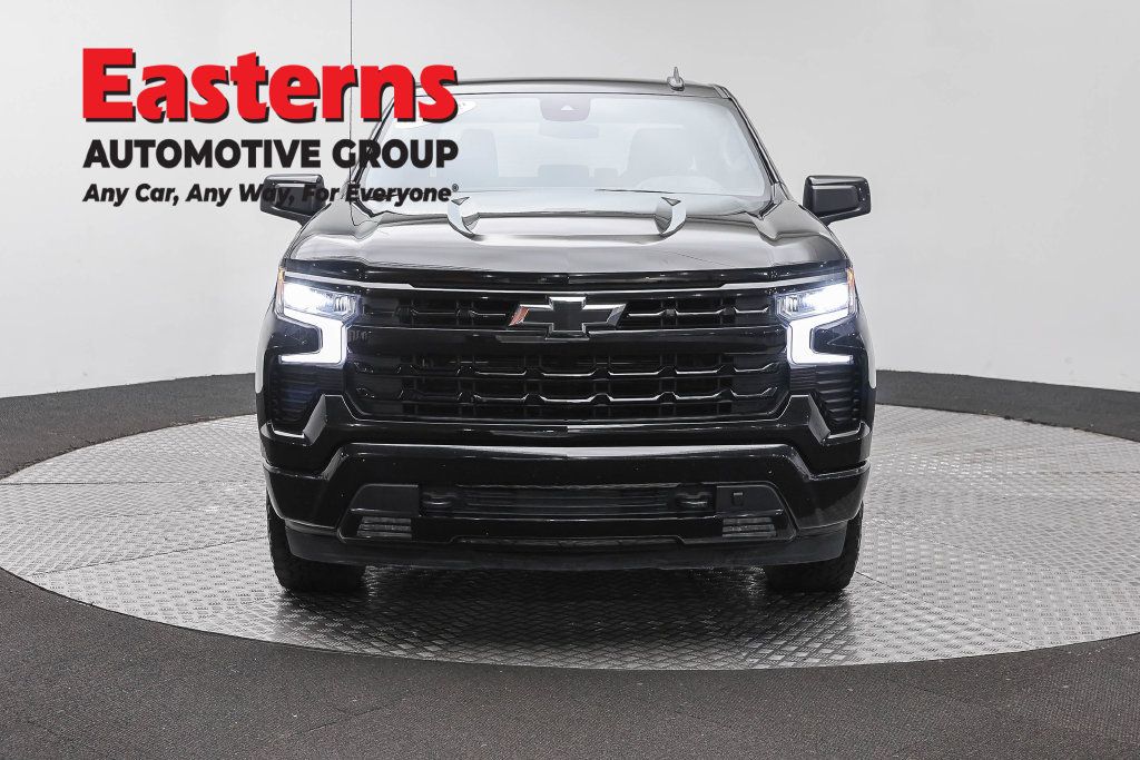 Used 2024 Chevrolet Silverado 1500 RST w/ Z71 Off-Road Package AWD/4WD image 4