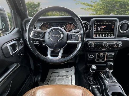 Used 2021 Jeep Gladiator Overland AWD/4WD image 5