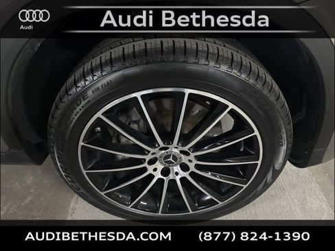 Used 2019 Mercedes-Benz GLC 300 4MATIC image 9