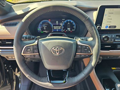 Used 2026 Toyota Grand Highlander AWD Hybrid image 22