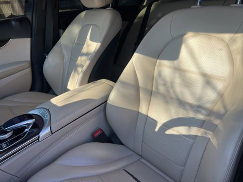 Used 2016 Mercedes-Benz C 300 Sedan image 12