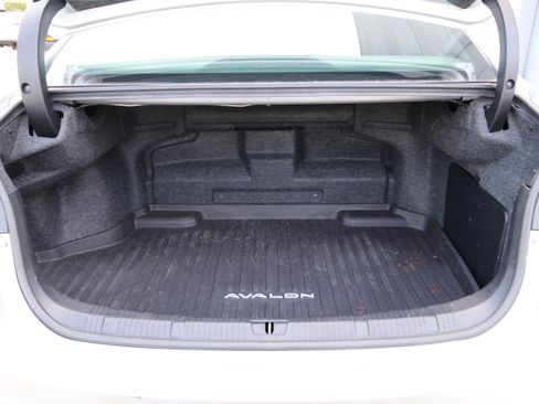 Used 2018 Toyota Avalon XLE Premium w/ All Weather Liner Package FWD image 36