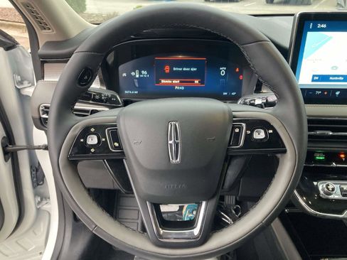 New 2025 Lincoln Corsair FWD w/ Equipment Group 101A image 31