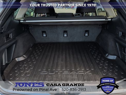 Used 2022 Subaru Outback Premium AWD/4WD image 11