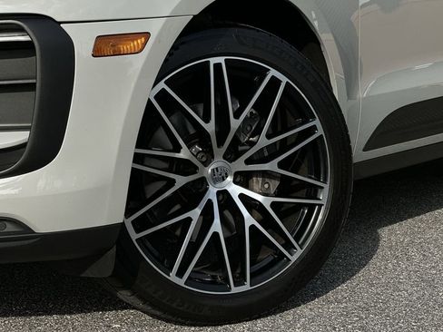 Used 2023 Porsche Macan image 14