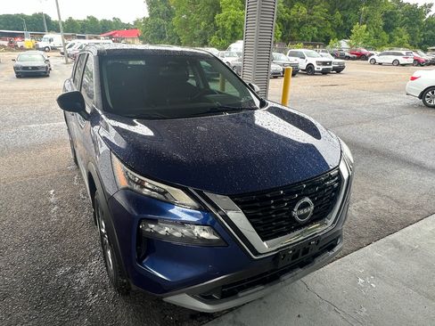 Used 2023 Nissan Rogue S AWD/4WD image 1