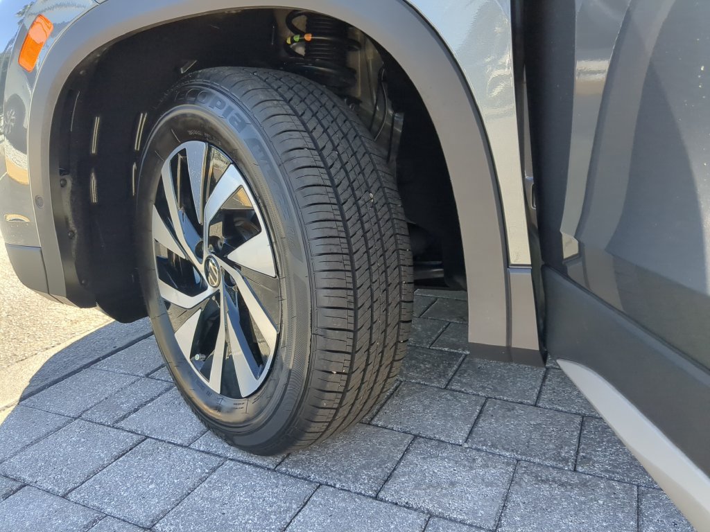 Certified 2026 Volkswagen Tiguan S FWD image 32