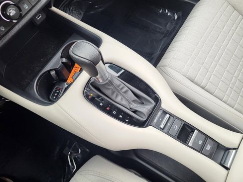 Certified 2023 Honda HR-V LX image 17