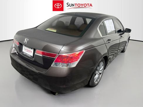 Used 2011 Honda Accord EX-L image 4
