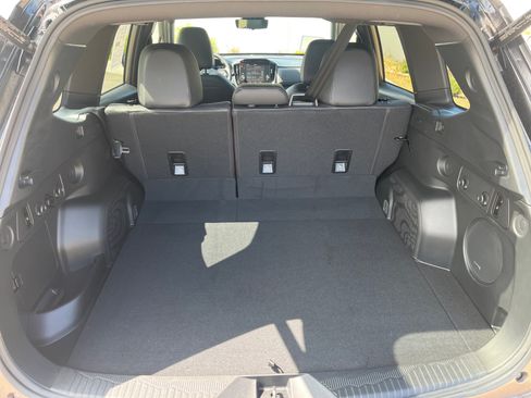 Certified 2025 Subaru Forester Touring AWD/4WD image 34