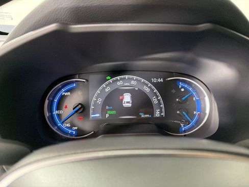 Used 2025 Toyota RAV4 XSE AWD/4WD image 22