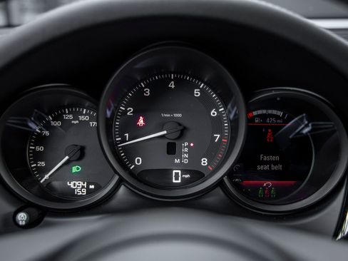 Certified 2026 Porsche Macan AWD/4WD image 29