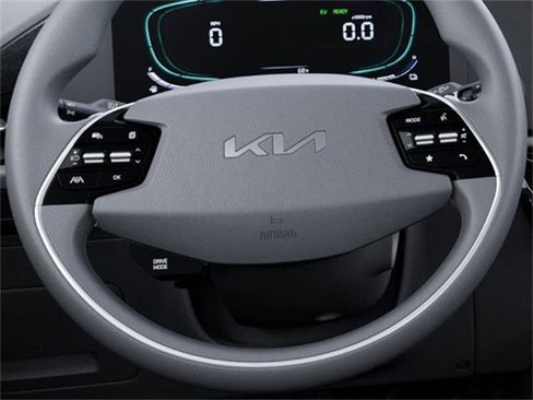 New 2025 Kia Niro LX image 22