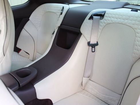 Used 2014 Aston Martin Vanquish Coupe RWD image 9