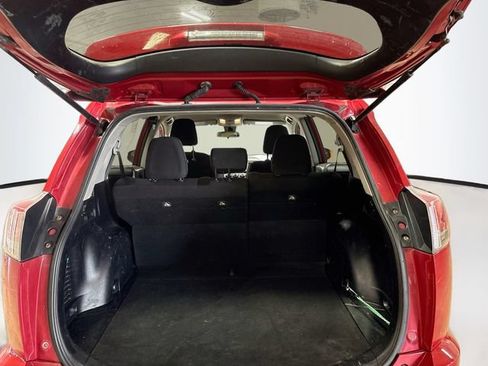 Used 2017 Toyota RAV4 LE w/ All Weather Liner Package AWD/4WD image 21