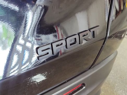 Used 2024 Honda HR-V Sport image 8