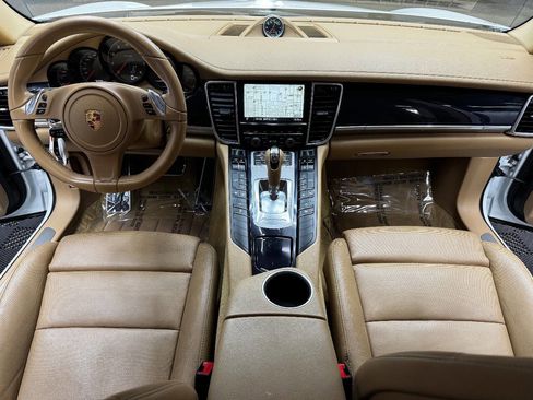Used 2015 Porsche Panamera 4 image 39
