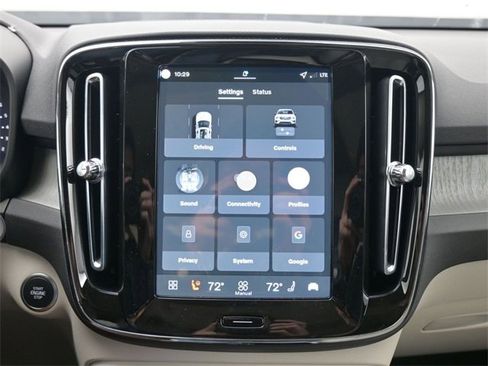 New 2026 Volvo XC40 B5 Ultra w/ Climate Package image 15