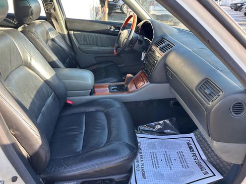Used 1998 Lexus LS 400 RWD image 22