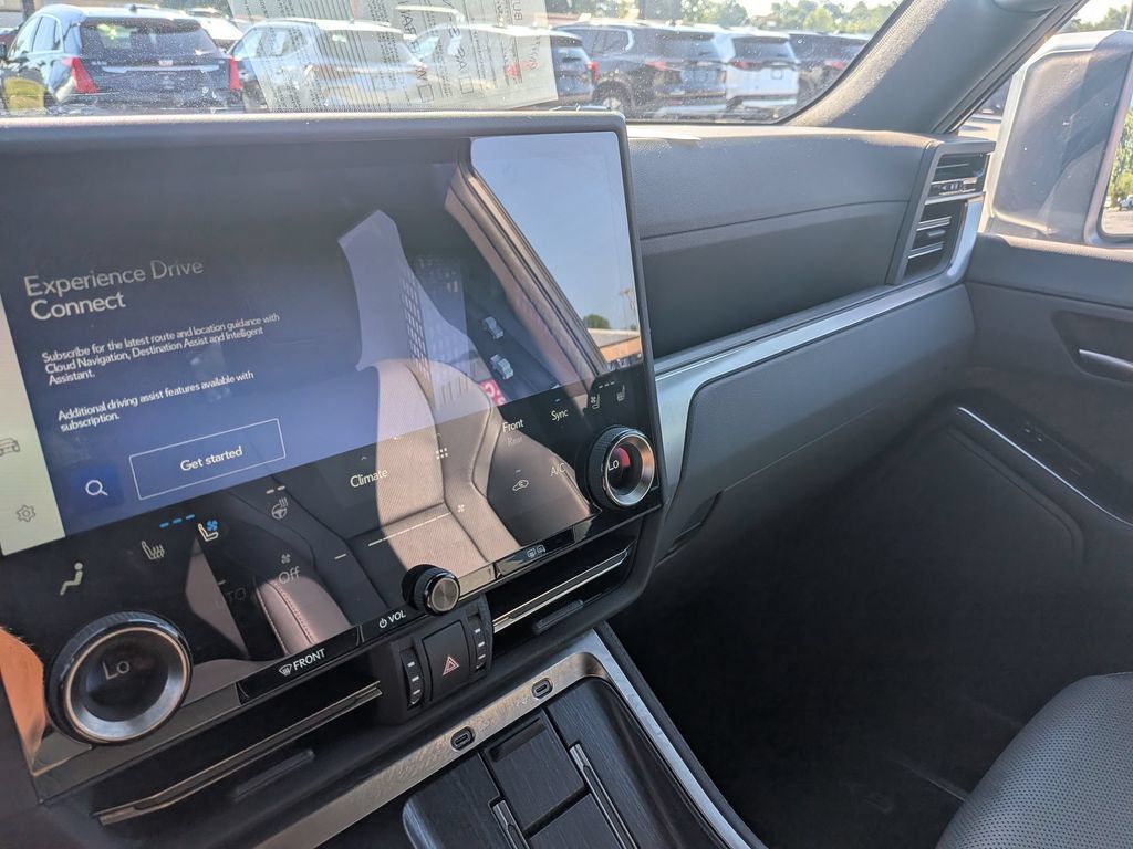 Used 2024 Lexus GX 550 w/ Accessory Package (31) AWD/4WD image 22
