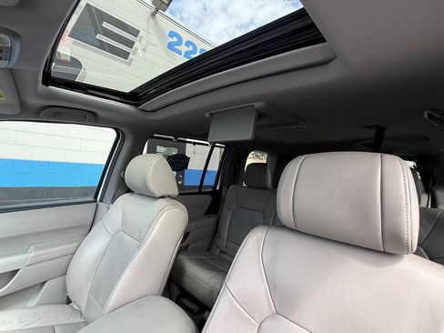 Used 2015 Honda Pilot Touring image 9