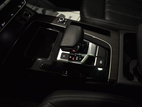 Used 2023 Audi Q5 2.0T Premium w/ Convenience Package image 19