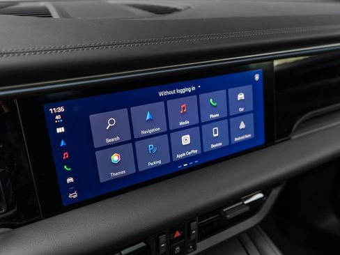 New 2026 Porsche Macan Electric RWD image 24