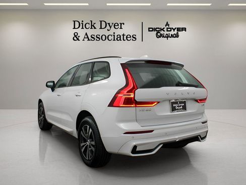 Certified 2025 Volvo XC60 B5 Core image 7