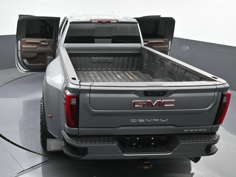 Used 2025 GMC Sierra 3500 Denali w/ Denali Reserve Package AWD/4WD image 43