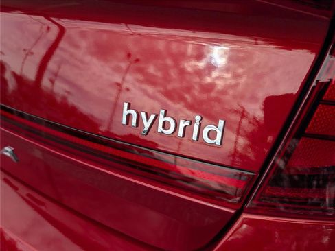 Used 2023 Hyundai Sonata Limited w/ Cargo Package image 10