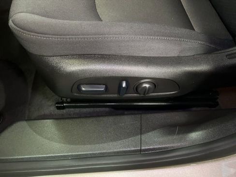 Used 2024 Chevrolet Malibu LT image 45