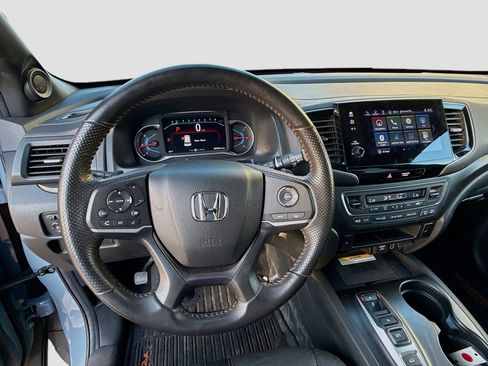 Used 2022 Honda Pilot TrailSport image 8