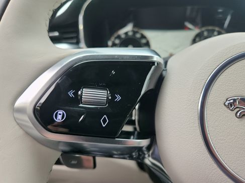 New 2026 Jaguar F-PACE R-Dynamic S image 12