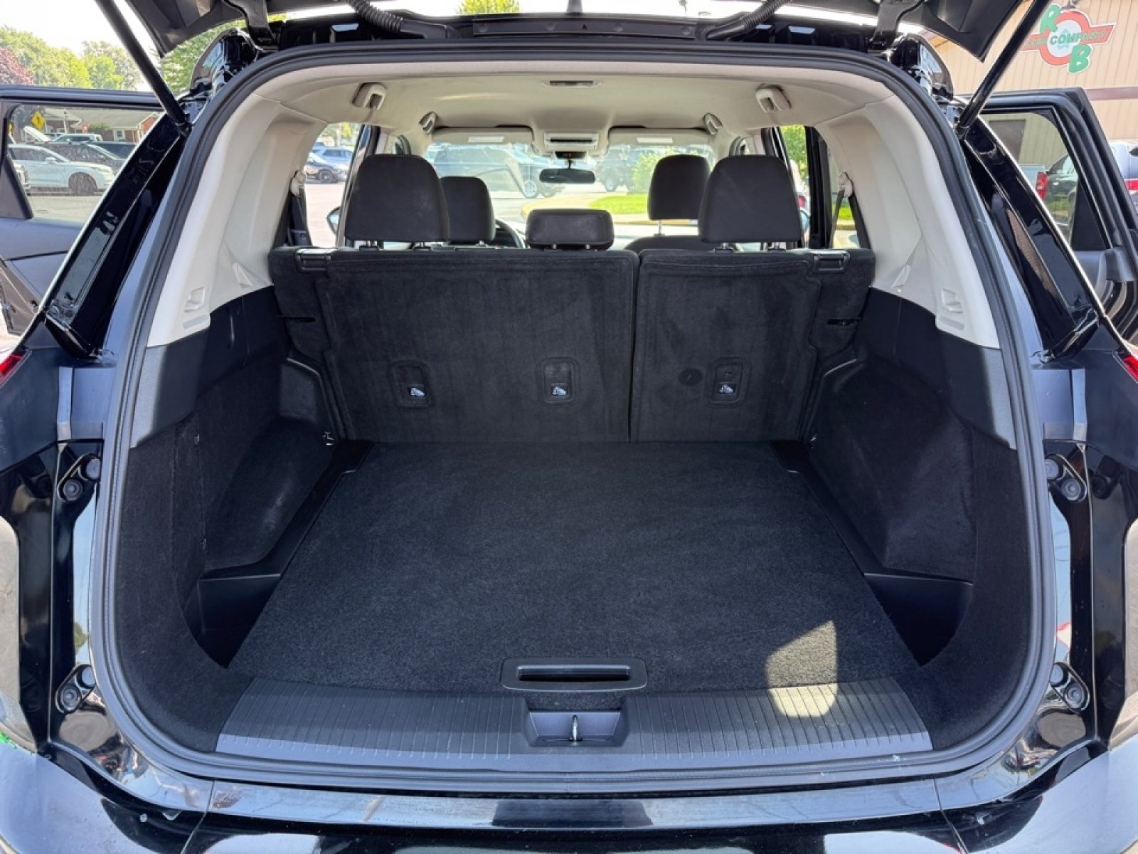 Used 2024 Nissan Rogue S AWD/4WD image 30