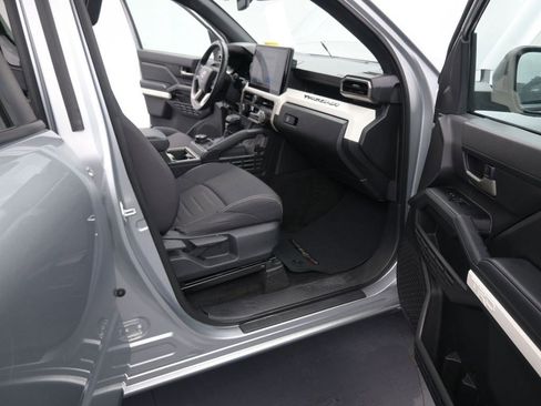 Used 2024 Toyota Tacoma TRD Off-Road image 10