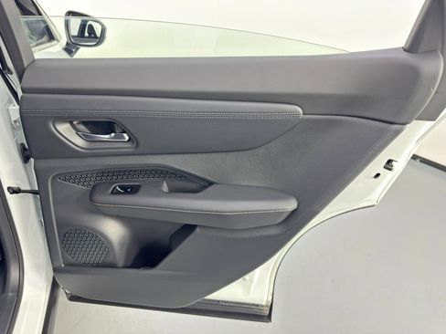 Used 2023 Nissan Ariya FWD image 41