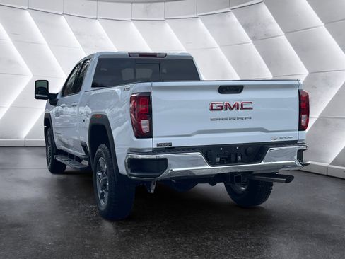 New 2026 GMC Sierra 2500 SLE w/ SLE Value Package; image 4