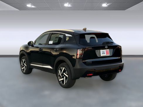 New 2026 Nissan Kicks SV w/ SV Premium Package image 3