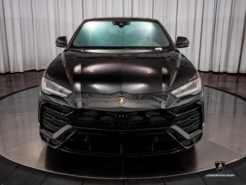 Used 2019 Lamborghini Urus AWD/4WD image 3