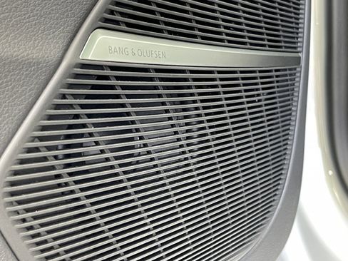 New 2025 Audi Q8 Premium Plus image 26