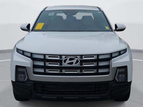 Used 2025 Hyundai Santa Cruz SE image 2