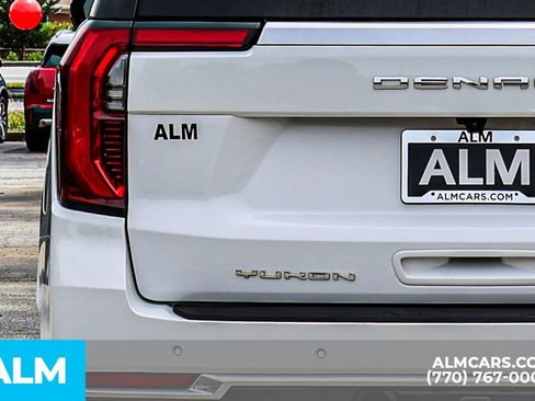 Used 2025 GMC Yukon Denali AWD/4WD image 13