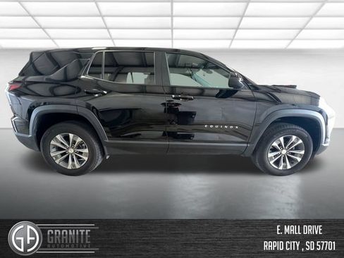 Used 2026 Chevrolet Equinox LT w/ Convenience Package II AWD/4WD image 6