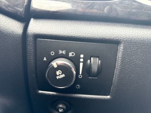 Used 2012 Jeep Grand Cherokee Laredo w/ Laredo E Group image 27