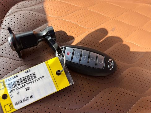 Used 2021 INFINITI QX80 Premium Select AWD/4WD image 29