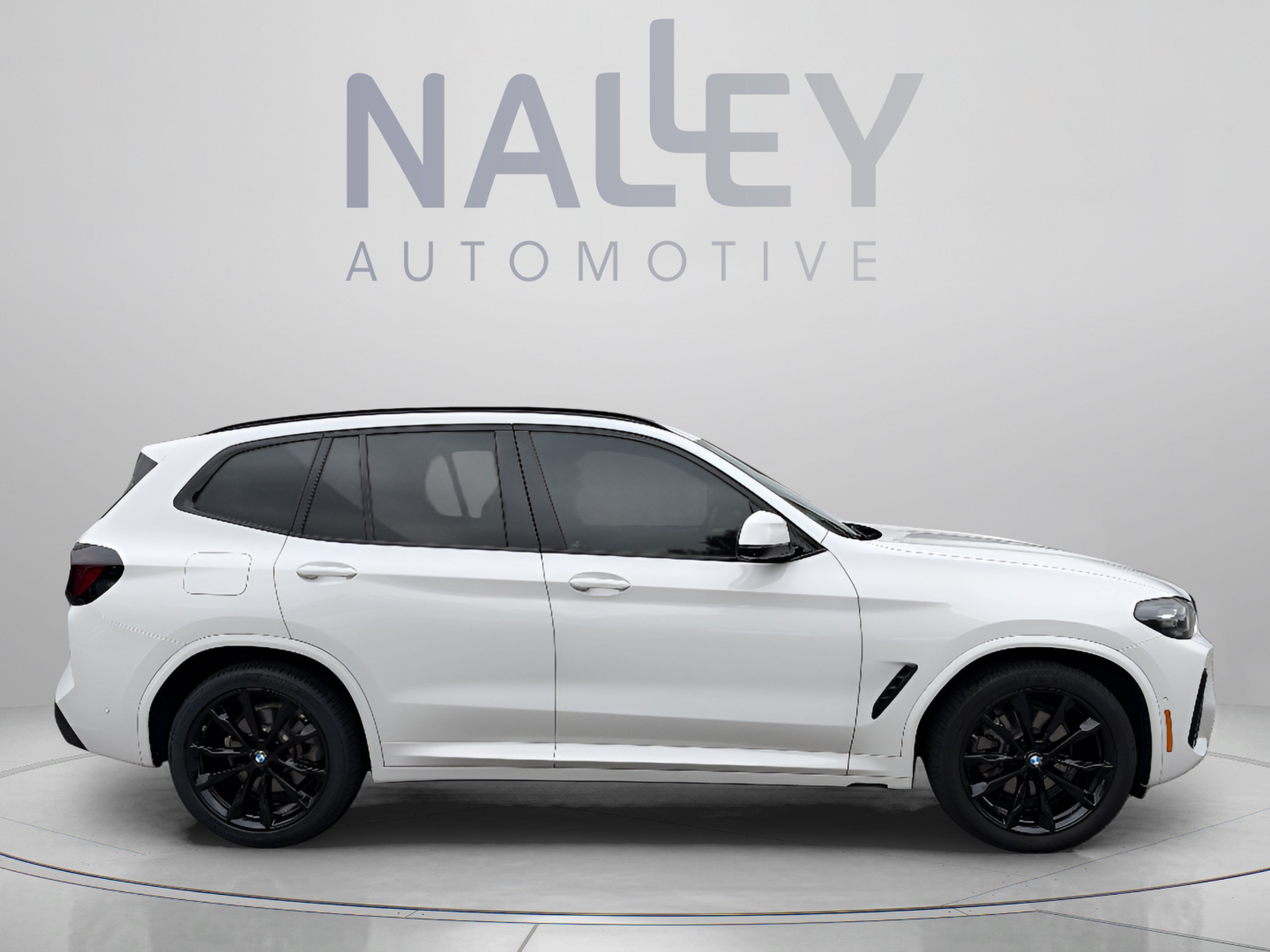 Used 2024 BMW X3 sDrive30i w/ M Sport Package RWD image 4