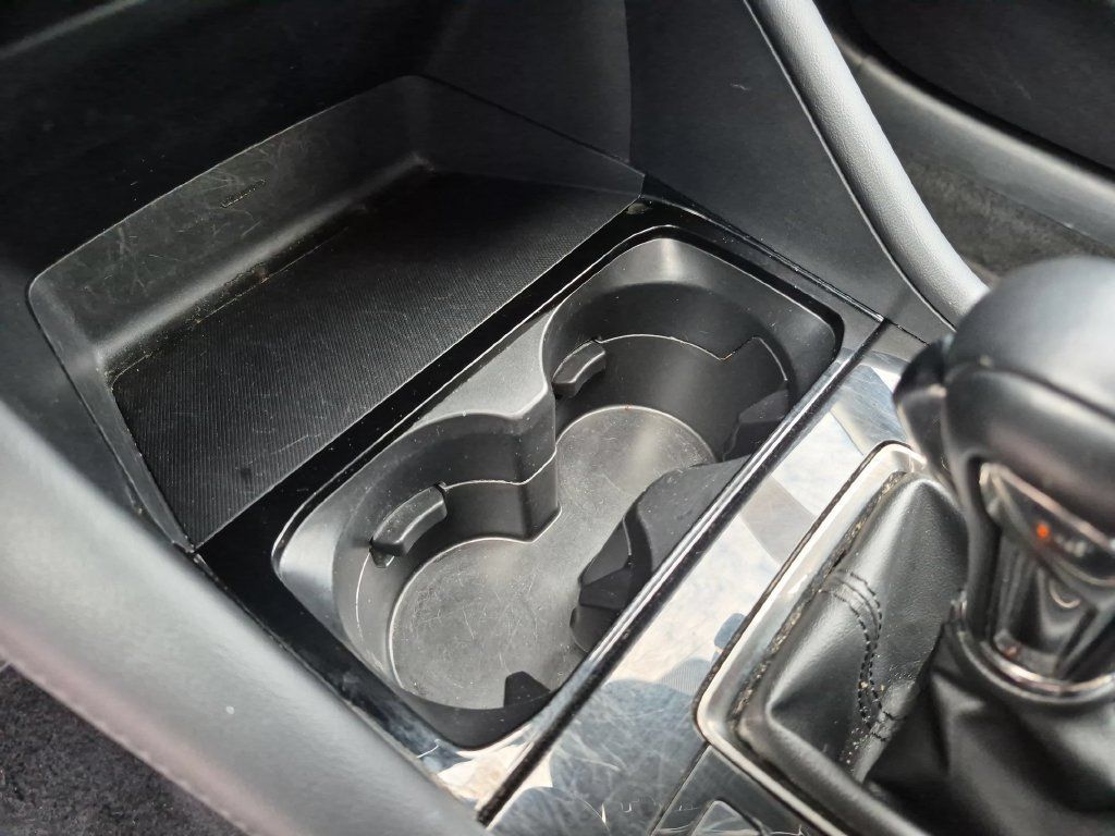 Used 2025 MAZDA MAZDA3 s FWD image 23