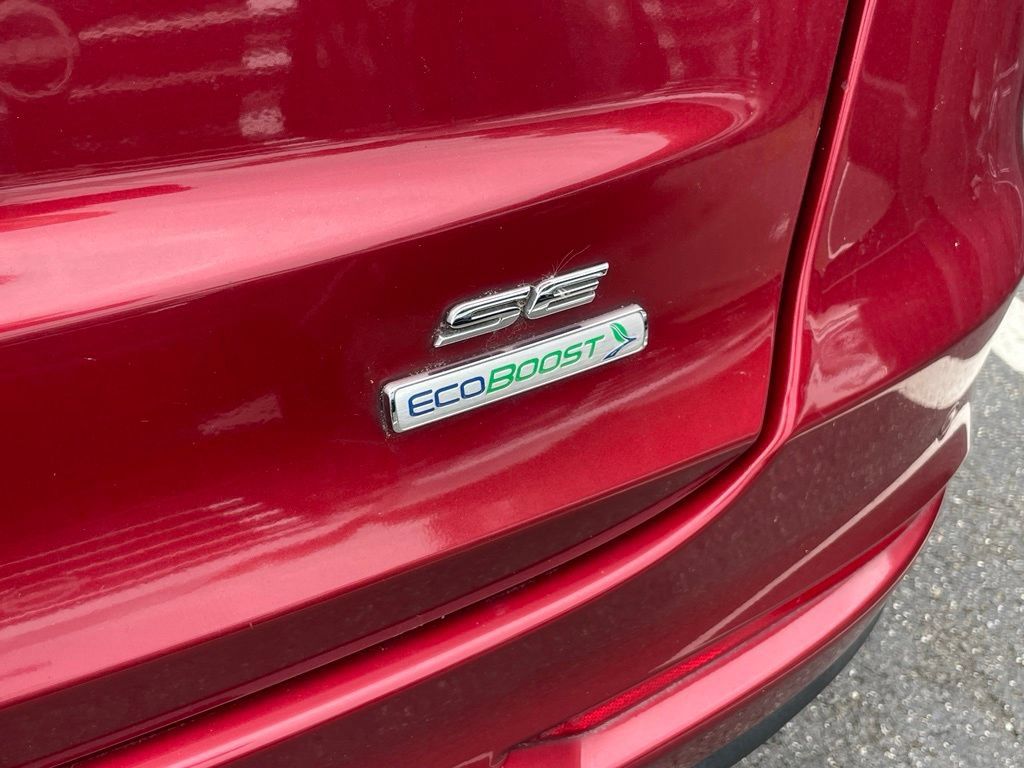 Used 2019 Ford Fusion SE FWD image 32
