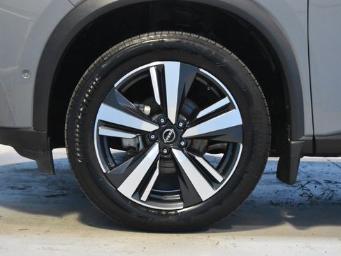 Used 2023 Nissan Rogue SL w/ SL Premium Package image 30